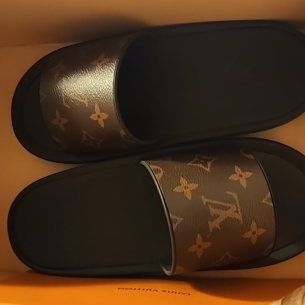 Louis Vuitton Sunbath Mule Size 38 Women's